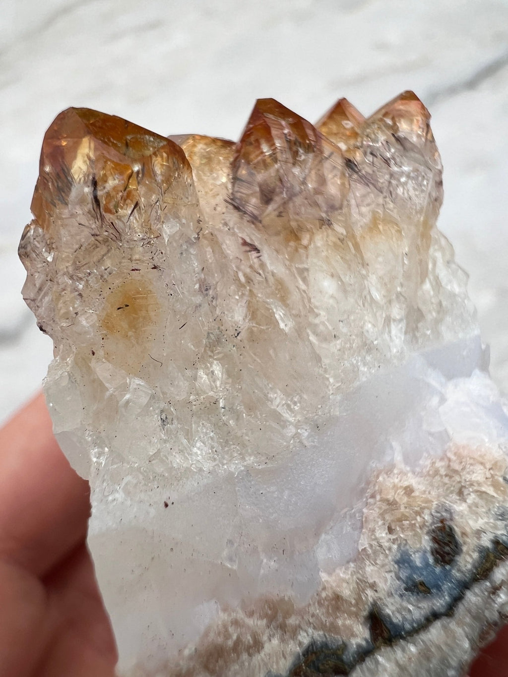 Citrin (gebrannter Amethyst) – Cluster (6 cm) von KEY LIME STORE