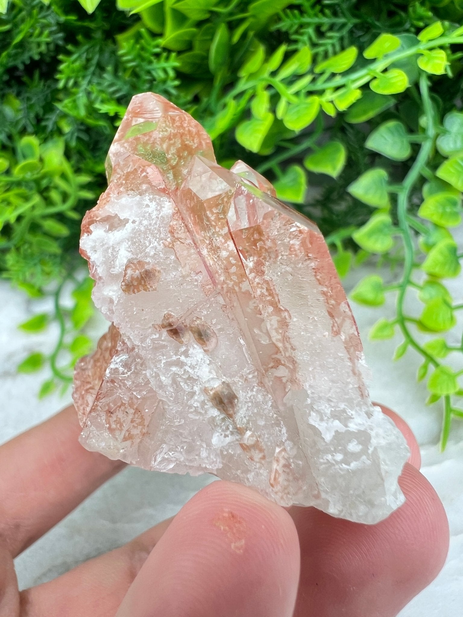 Red Healer (Hämatit-Quarz)-Cluster (7 cm) von KEY LIME STORE