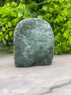 Amethist op Agaat cut base by KEY LIME STORE