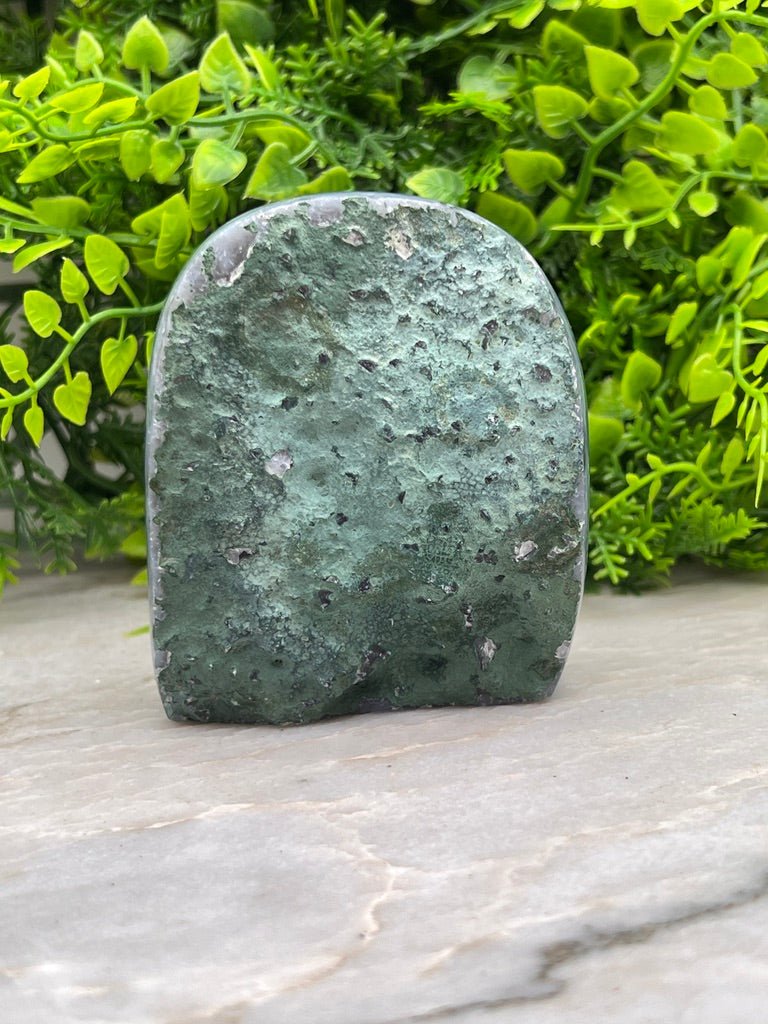 Amethist op Agaat cut base by KEY LIME STORE