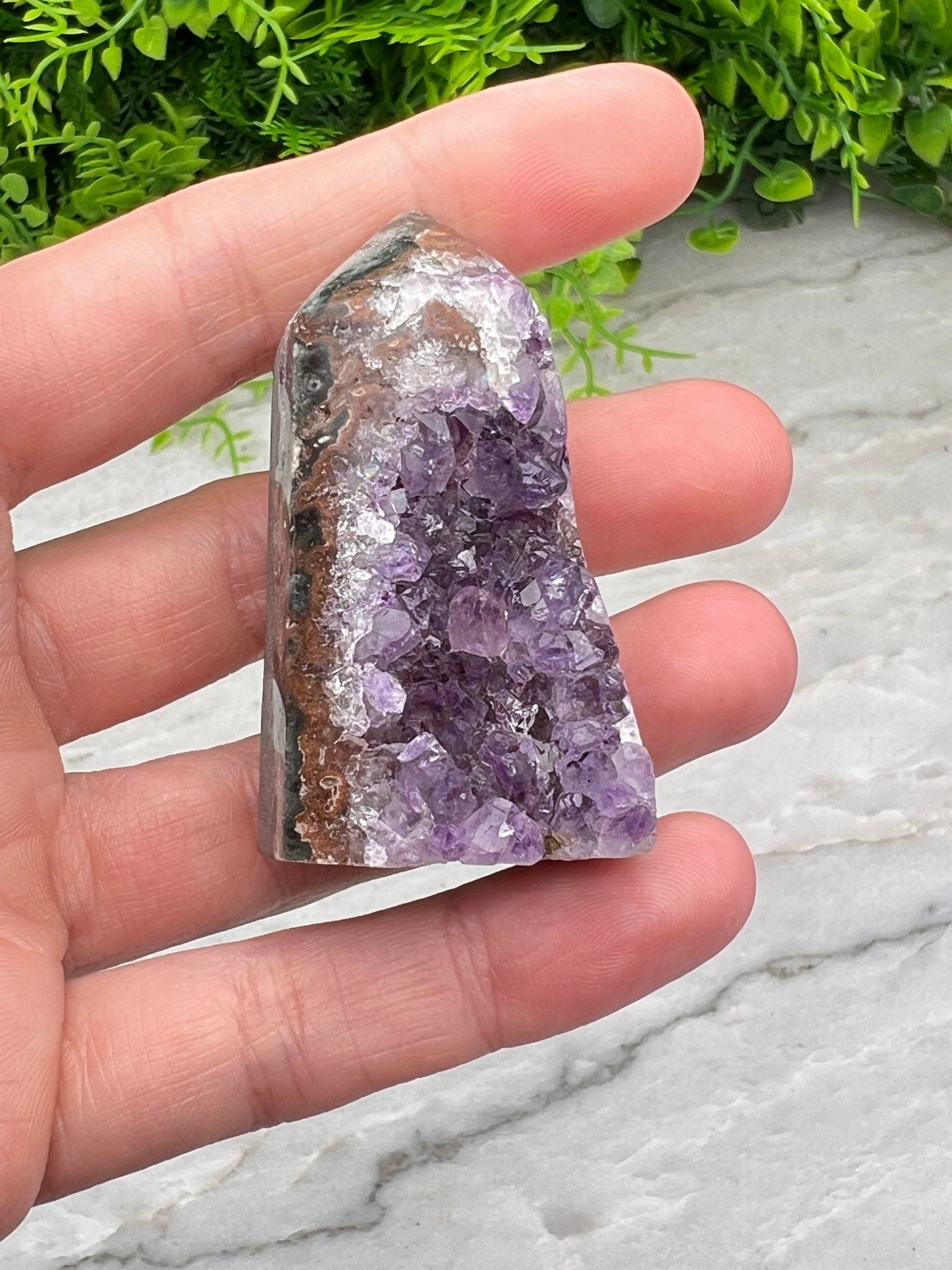 Amethyst-Cluster-Turm (5 cm) von KEY LIME STORE