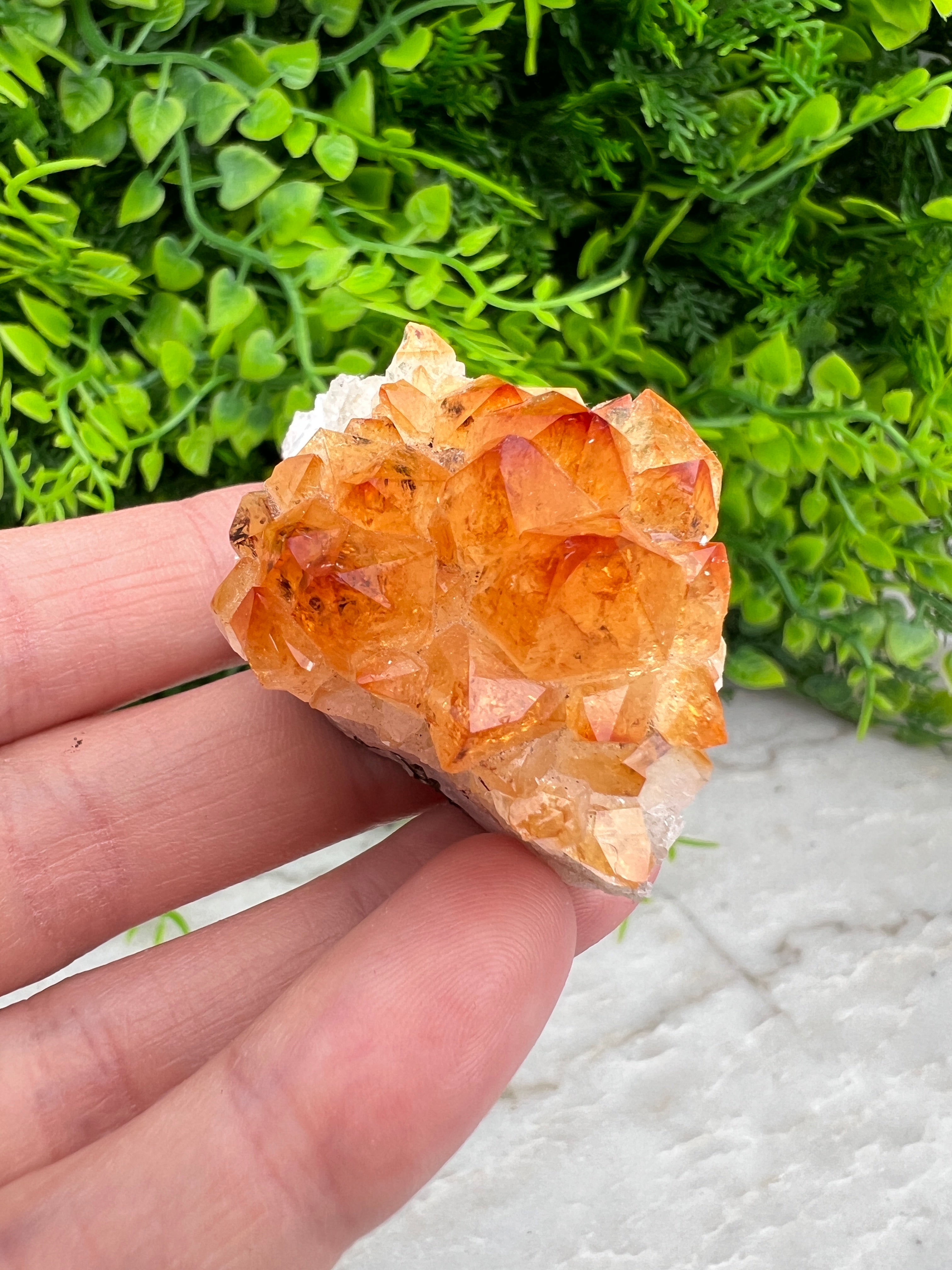 Grappe de citrine (améthyste brûlée) (4 cm)