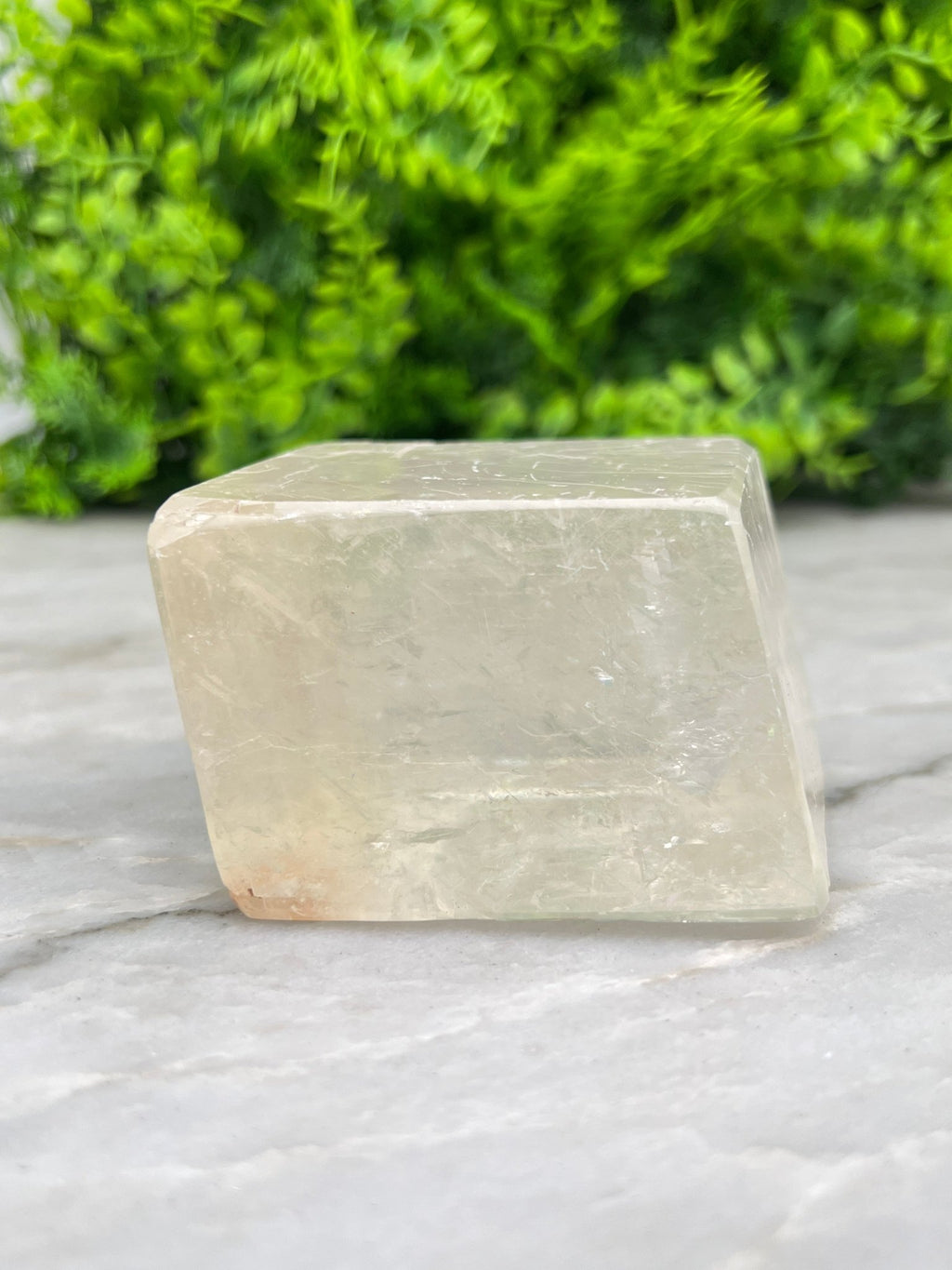 Gelbes Calcit-Prisma (379 Gramm) von KEY LIME STORE