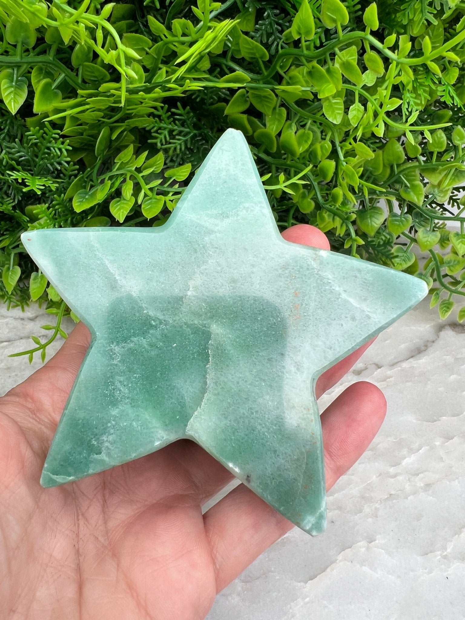 Grüner Quarz in Sternform (9 cm) von KEY LIME STORE