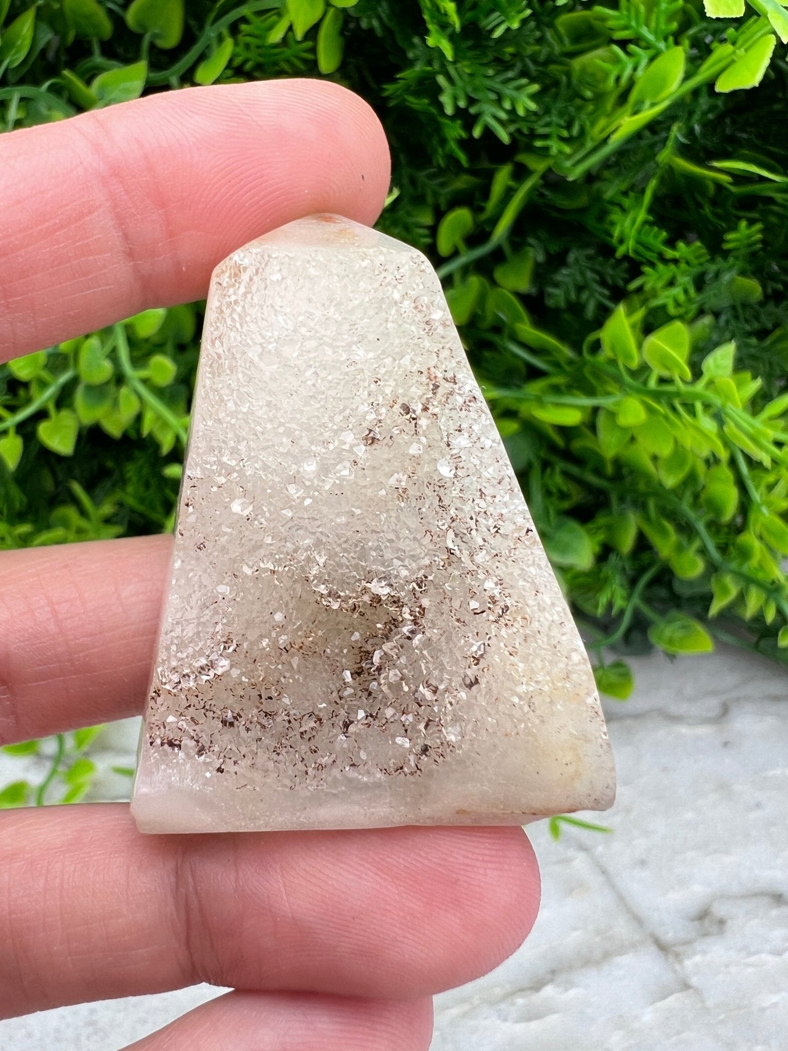 Amethyst-Cluster-Turm (4 cm) von KEY LIME STORE
