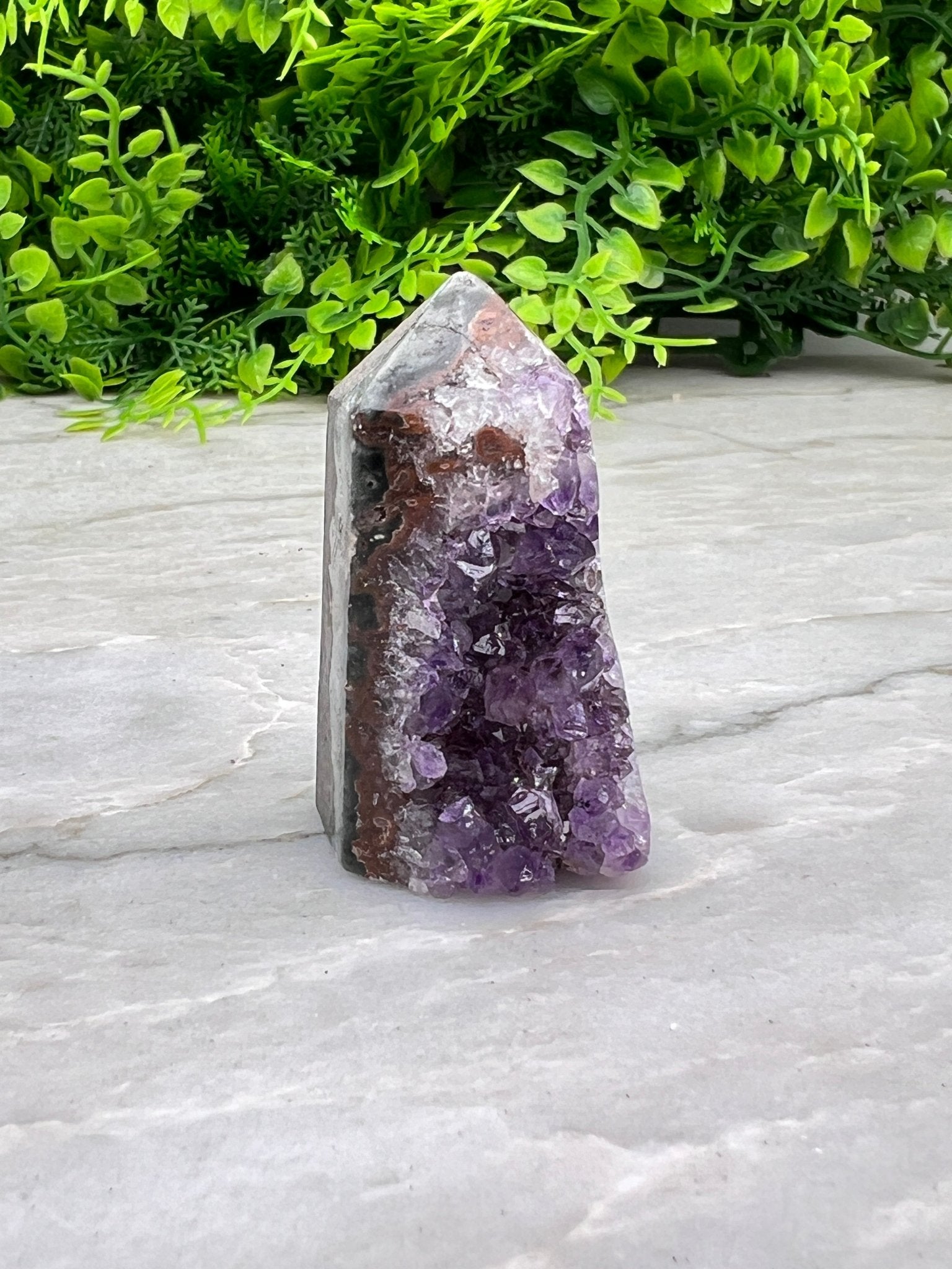 Amethyst-Cluster-Turm (5 cm) von KEY LIME STORE
