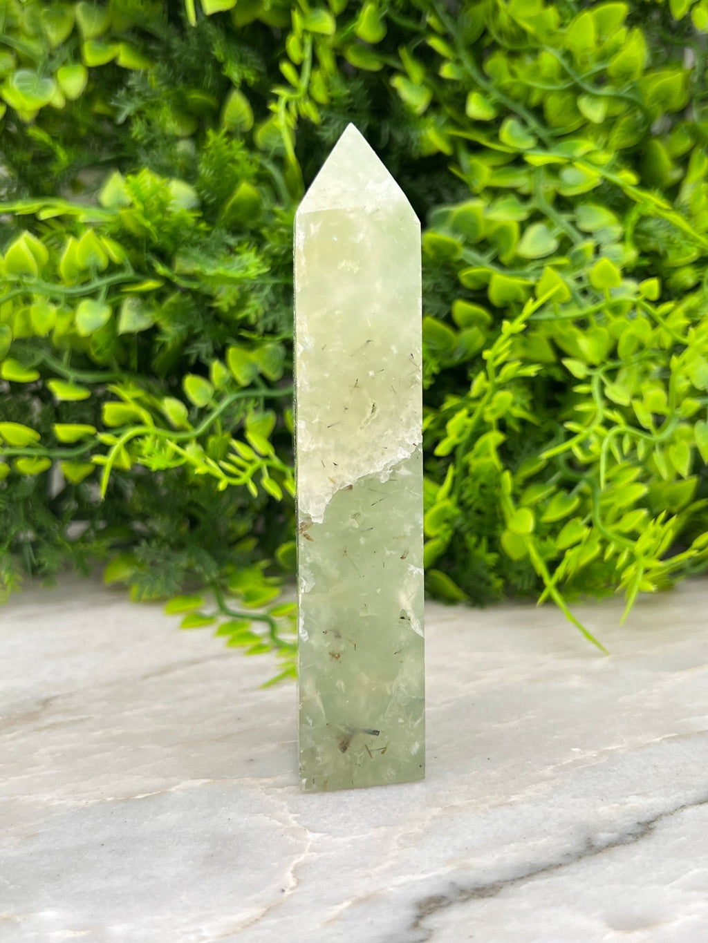 Prehniet toren half ruw half gepolijst by KEY LIME STORE