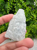 Aquamarijn ruw (6 cm) by KEY LIME STORE