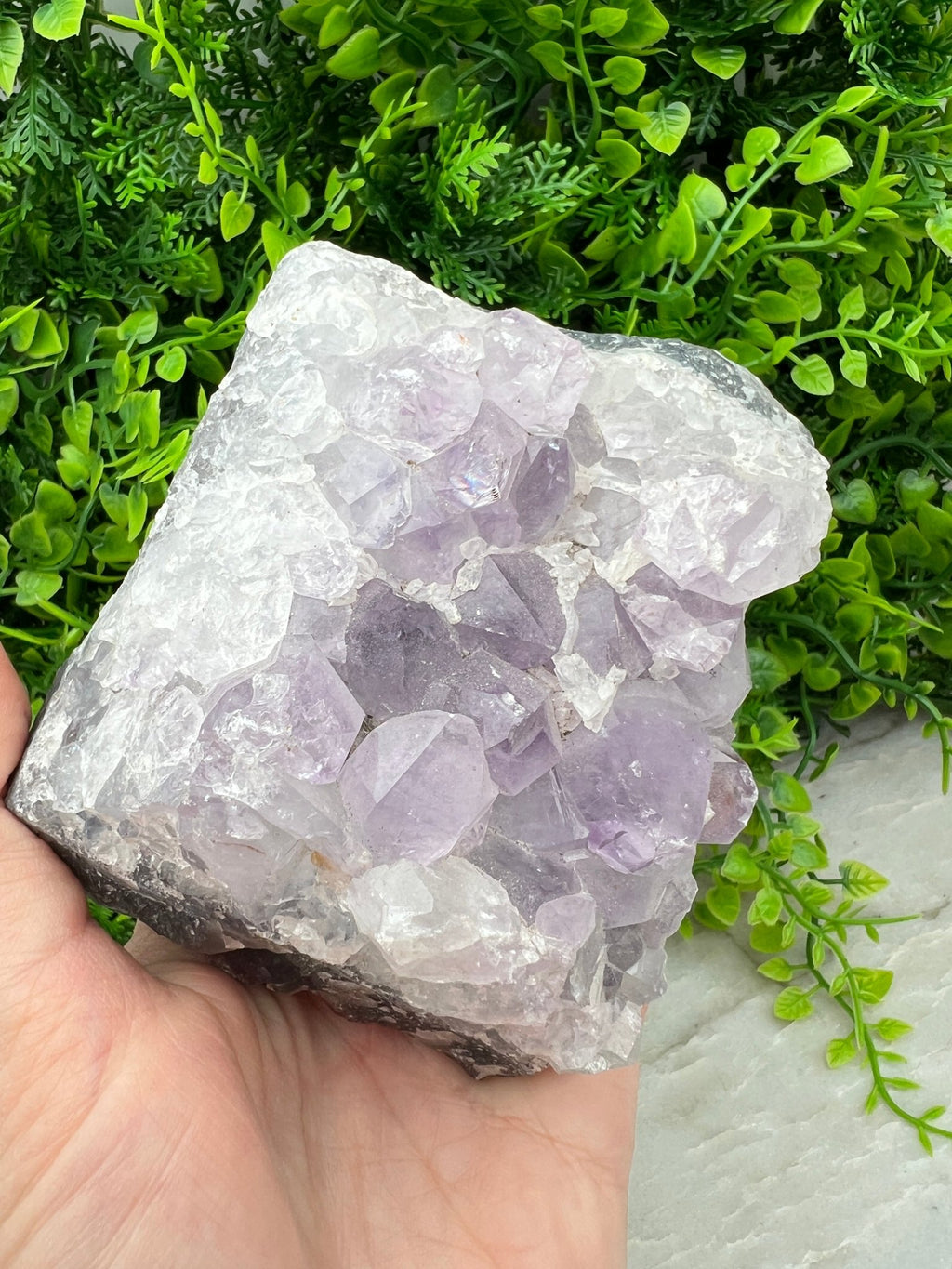 Amethyst-Cluster (644 Gramm) von KEY LIME STORE