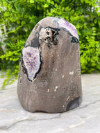 Amethist met Calciet by KEY LIME STORE