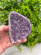 Amethist cluster cut base