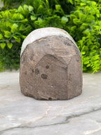 Amethist cluster cut base met gepolijste randen