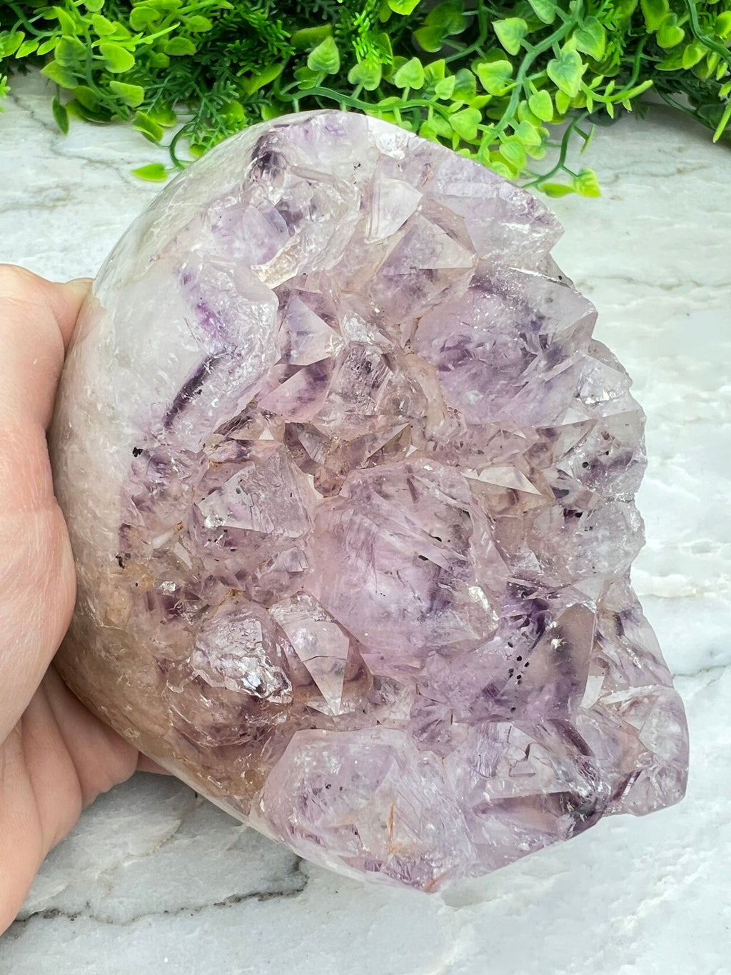 Amethyst mit Bergkristall, Cluster-Schliff an der Basis (1,024 kg) von KEY LIME STORE