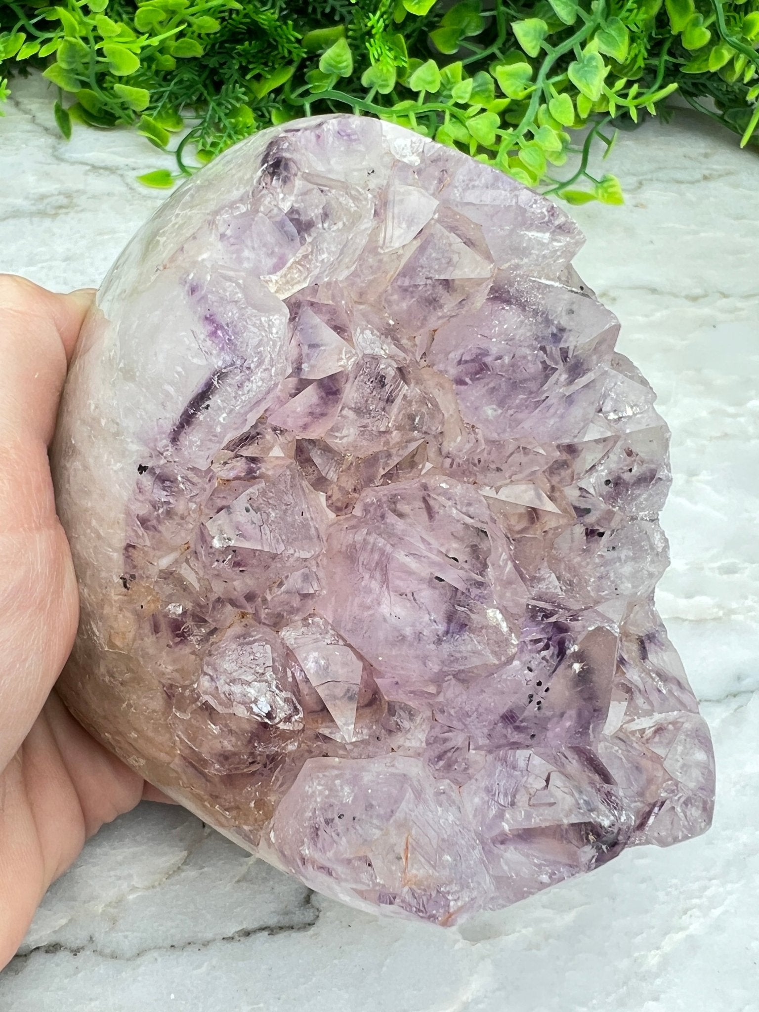 Amethyst mit Bergkristall, Cluster-Schliff an der Basis (1,024 kg) von KEY LIME STORE