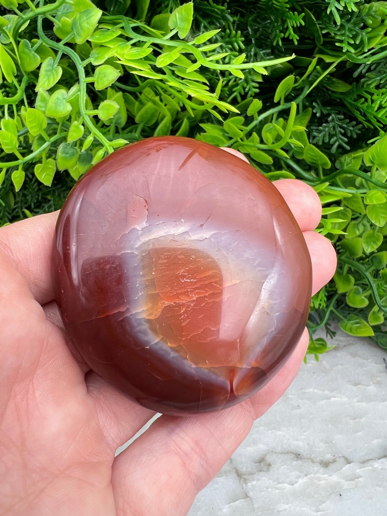 Carnelian tumbled stone (5 cm) by KEY LIME STORE
