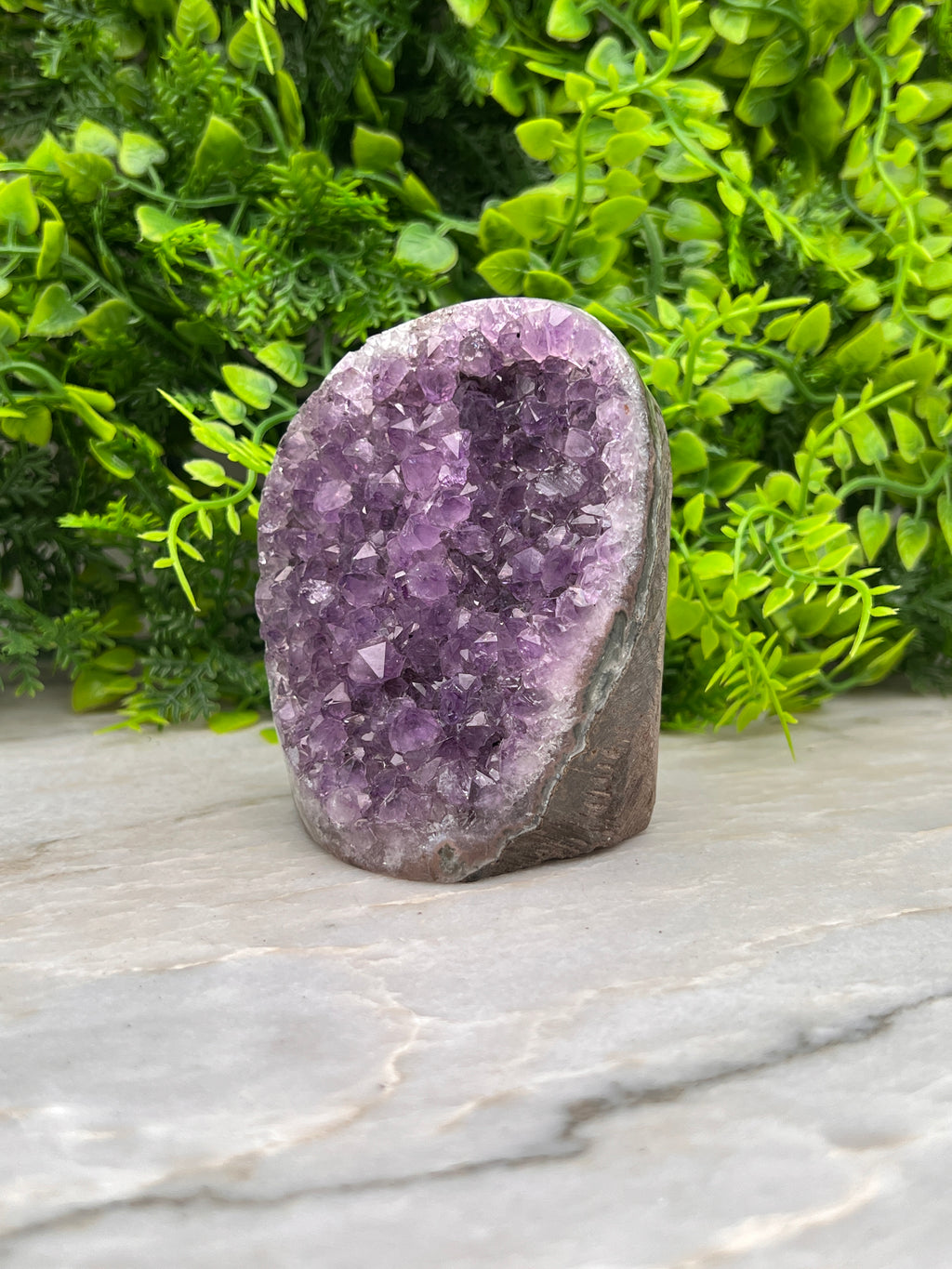 Amethist cluster cut base