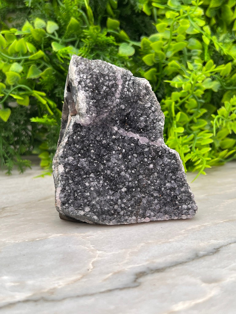 Amethist cluster cut base