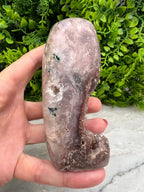Roze Amethist half gepolijst (326 gr.)