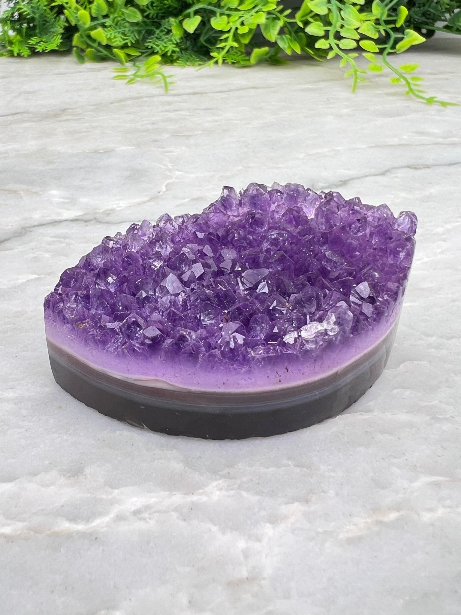 Amethyst und Achat, elliptisch, rundum poliert (7 cm) von KEY LIME STORE
