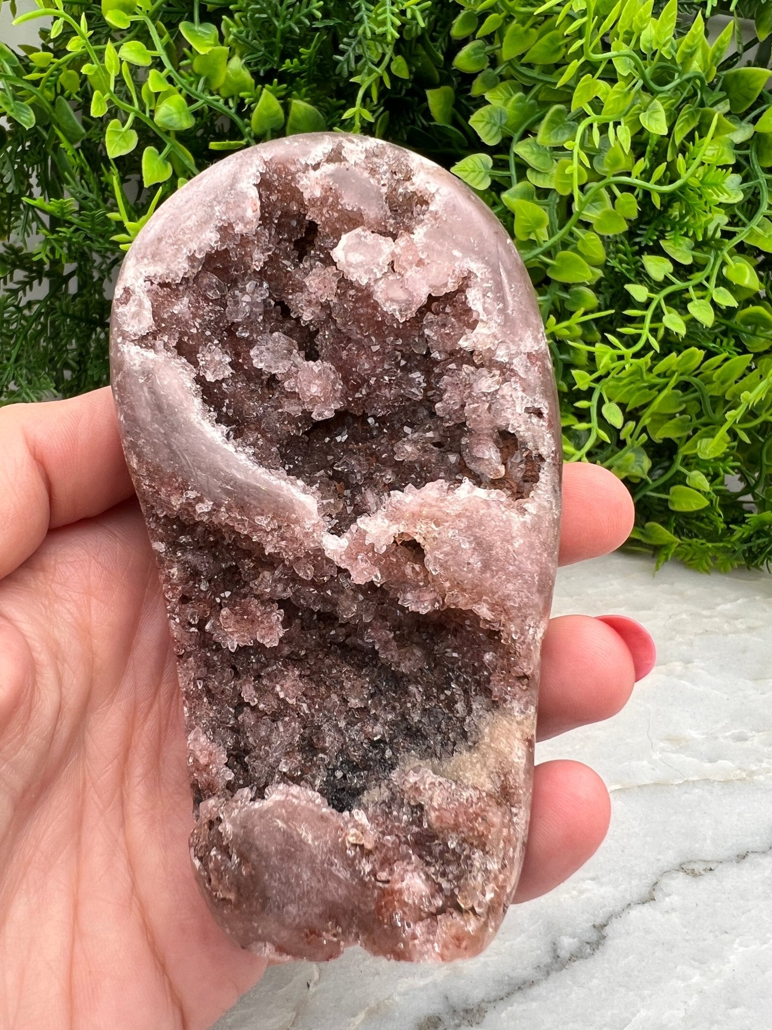 Roze Amethist half gepolijst (326 gr.)