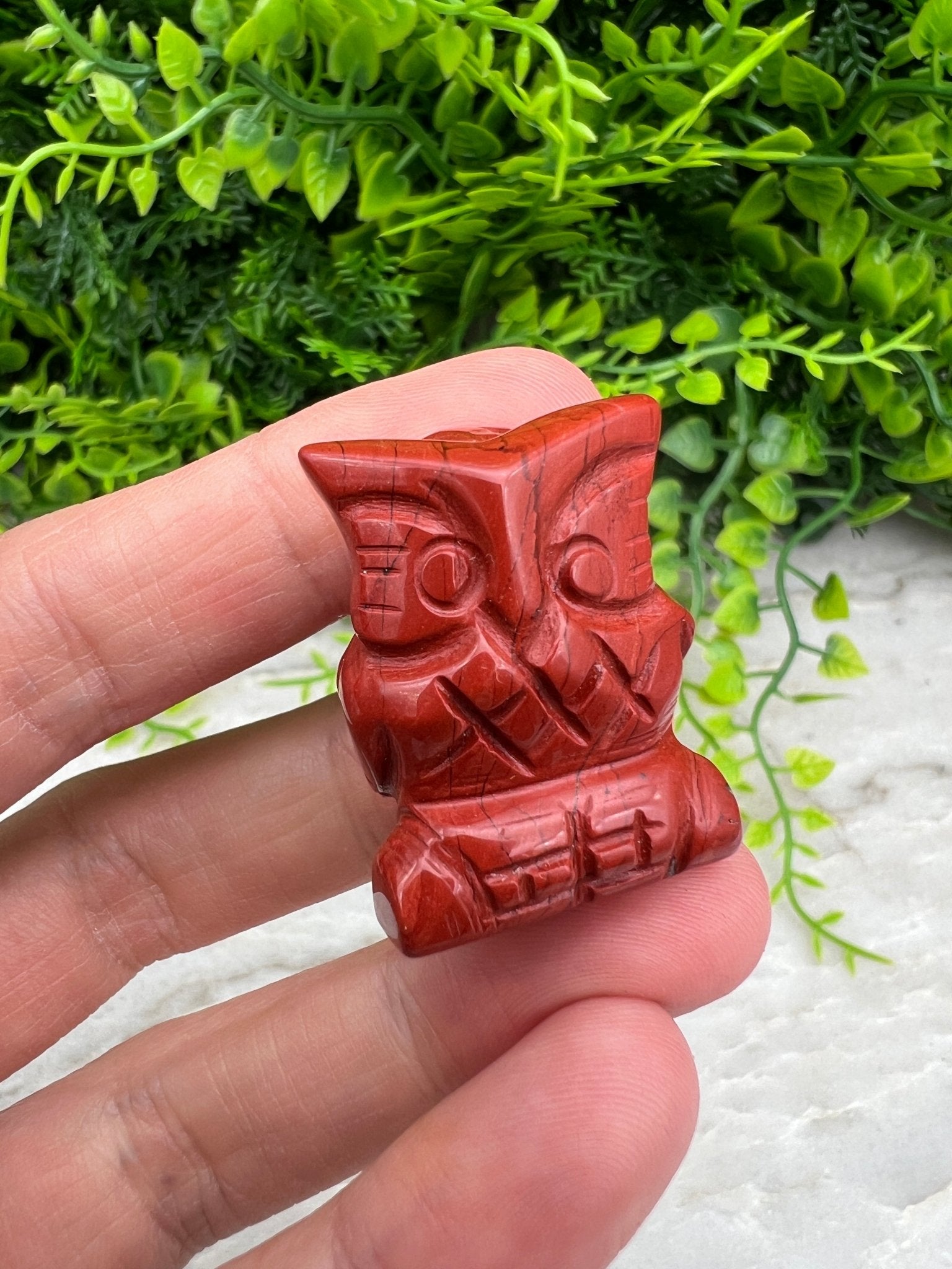 Rote Jaspis-Eule (3 cm) von KEY LIME STORE