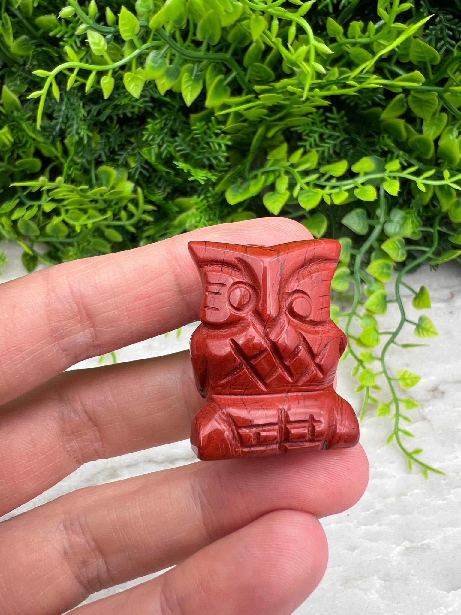 Rote Jaspis-Eule (3 cm) von KEY LIME STORE