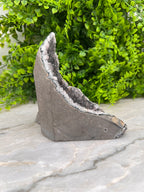 Amethist cluster cut base