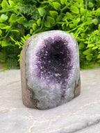Amethist geode cut base by KEY LIME STORE