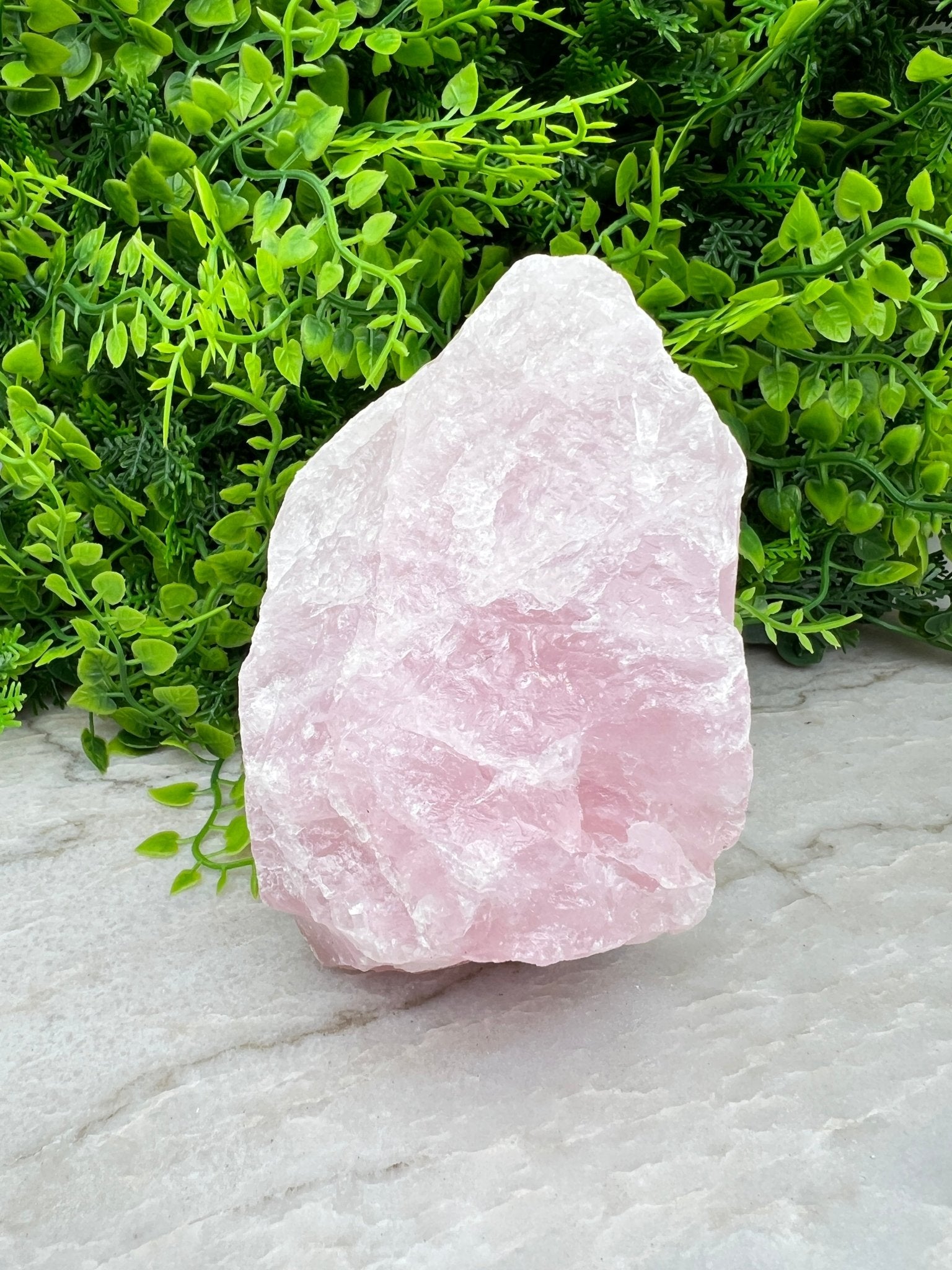 Rozenkwarts ruw cut base (790 gram) by KEY LIME STORE