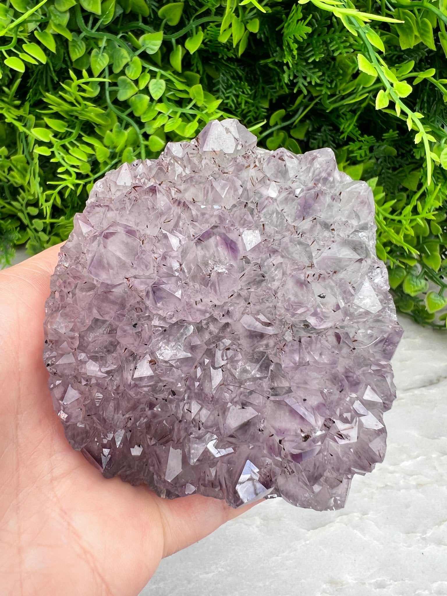 Amethyst mit Achat-Sockel (9 cm) von KEY LIME STORE