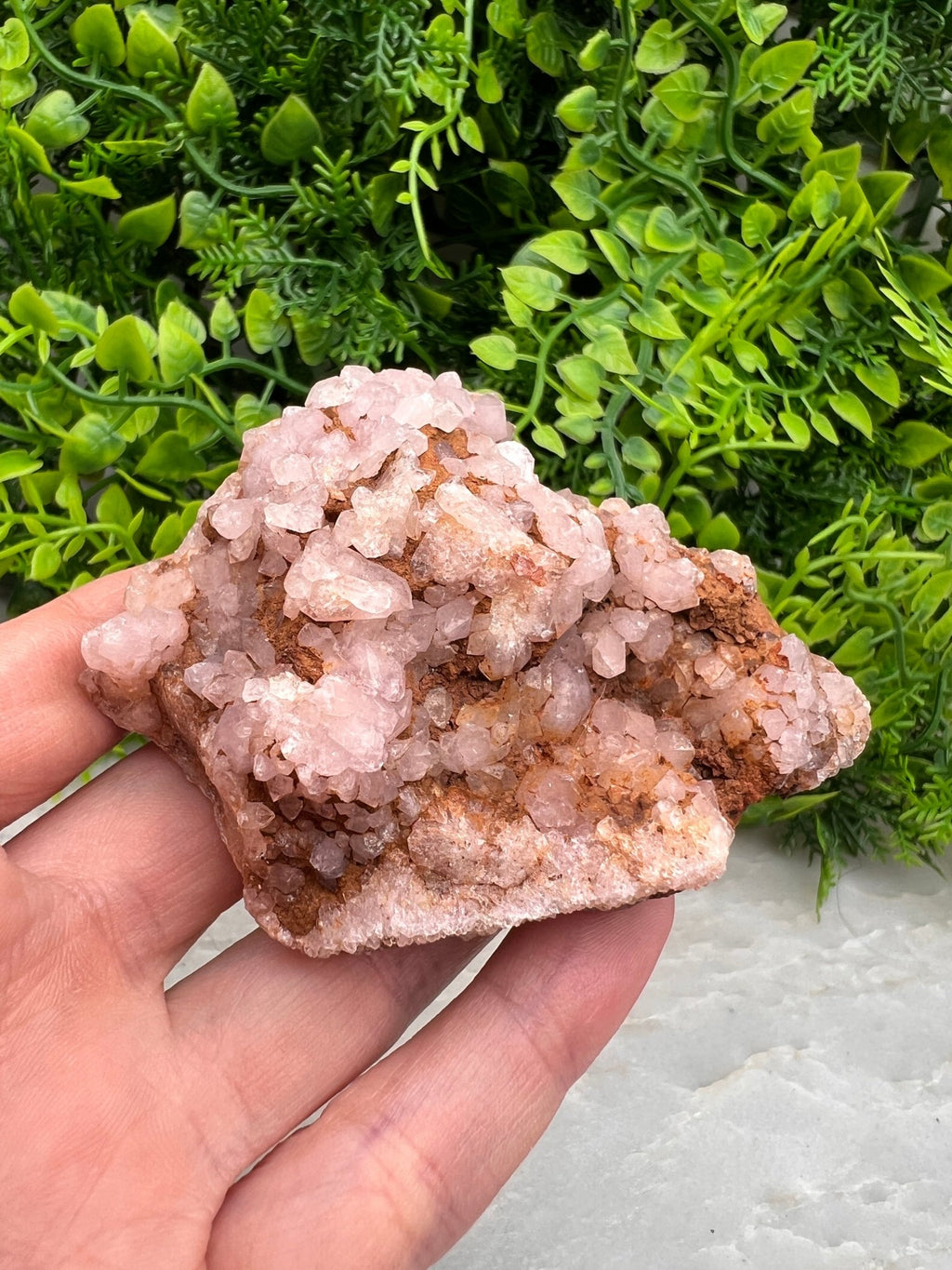 Rosa Amethyst-Cluster (8 cm) von KEY LIME STORE