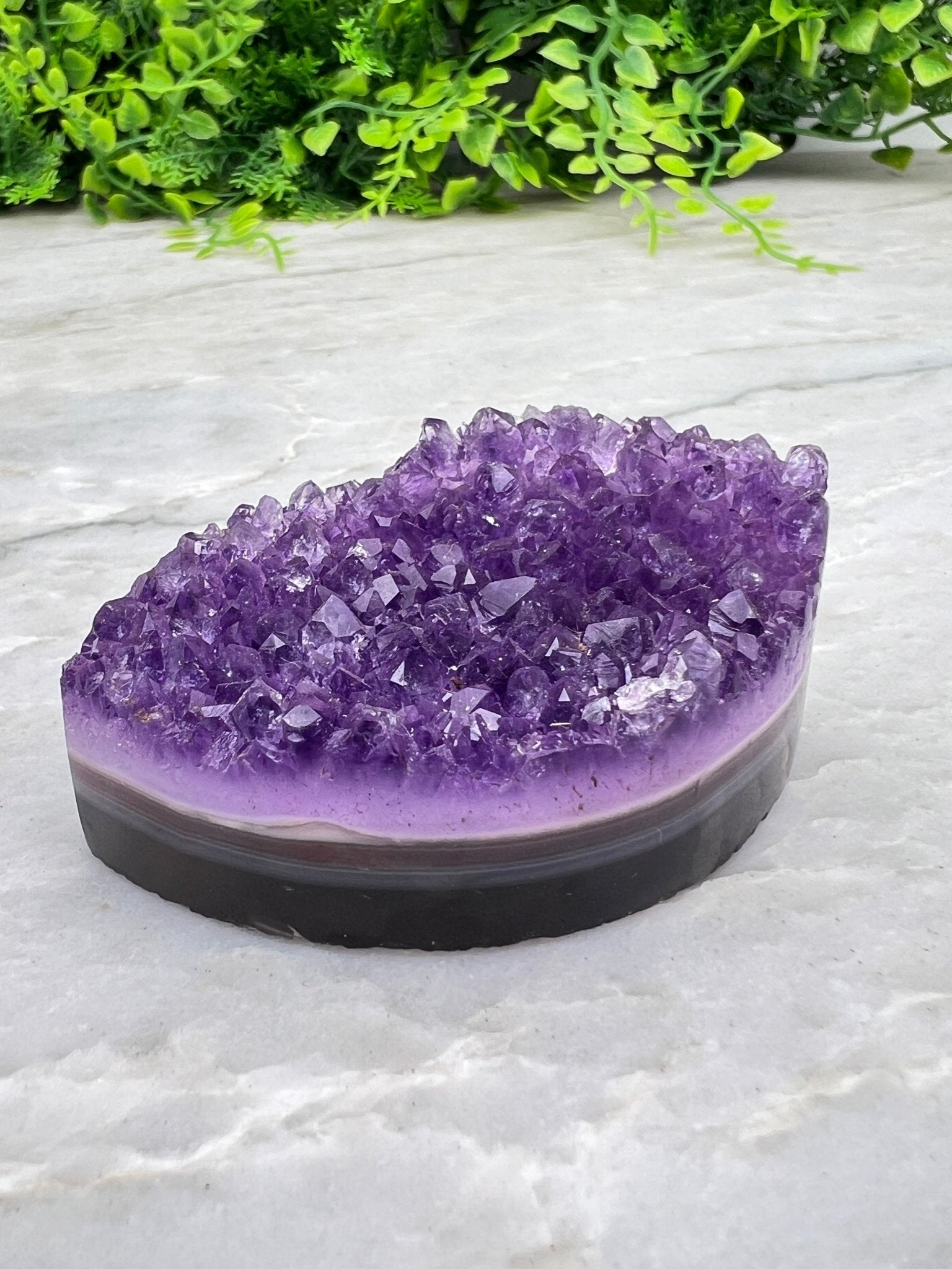 Amethyst und Achat, elliptisch, rundum poliert (7 cm) von KEY LIME STORE