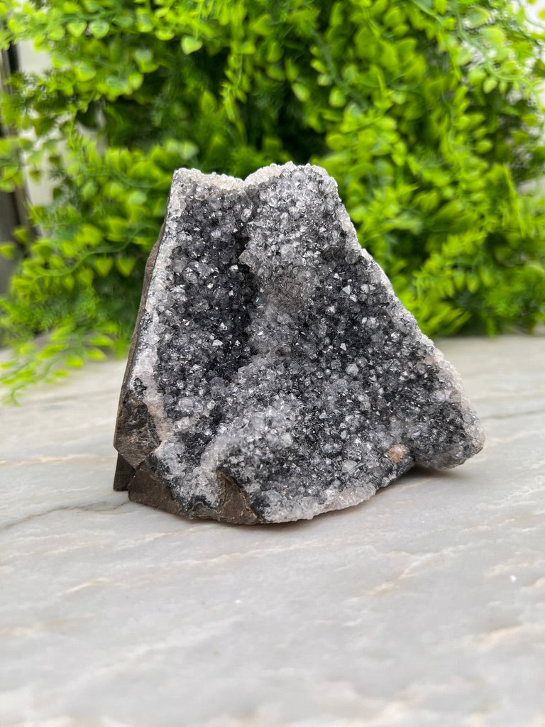 Amethist cluster cut base