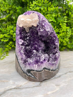 Amethist met Calciet by KEY LIME STORE
