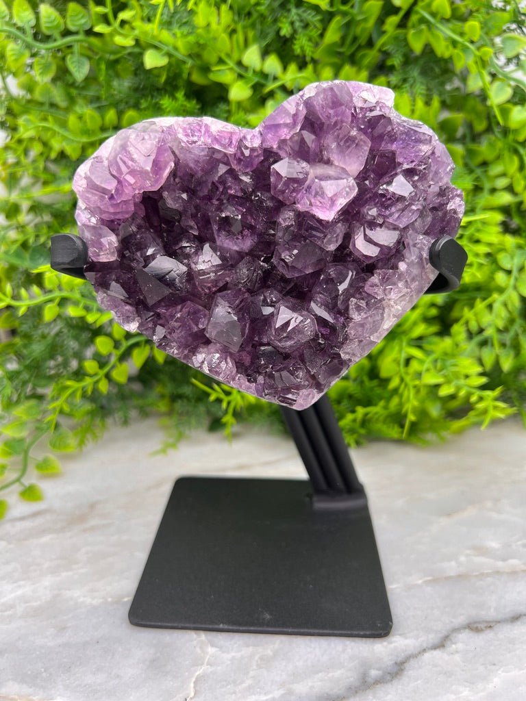 Amethist hart op standaard by KEY LIME STORE