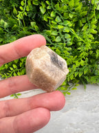 Grossulaar hexagon half ruw half gepolijst by KEY LIME STORE