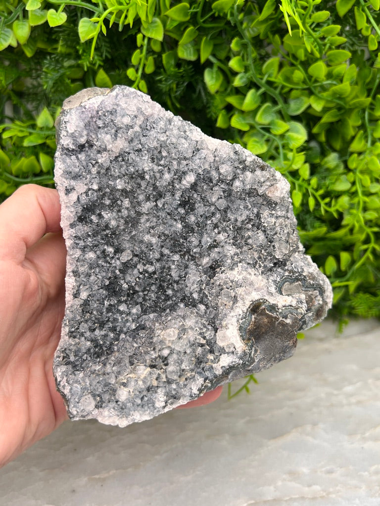 Amethist cluster cut base