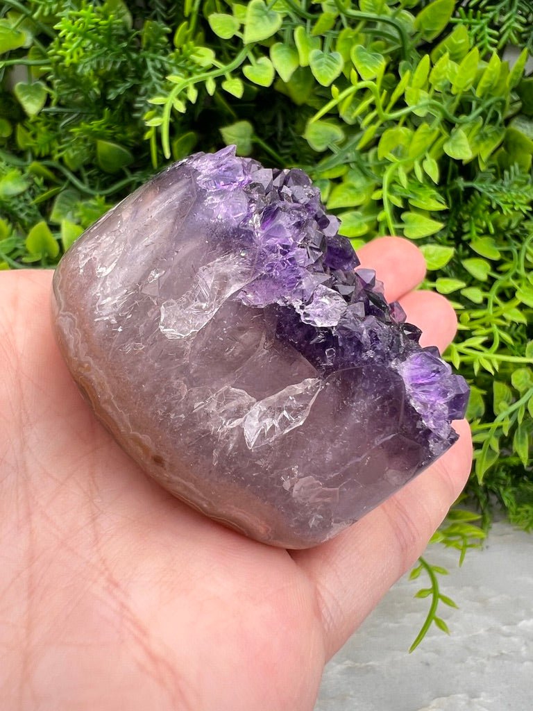 Amethist cluster gepolijst by KEY LIME STORE