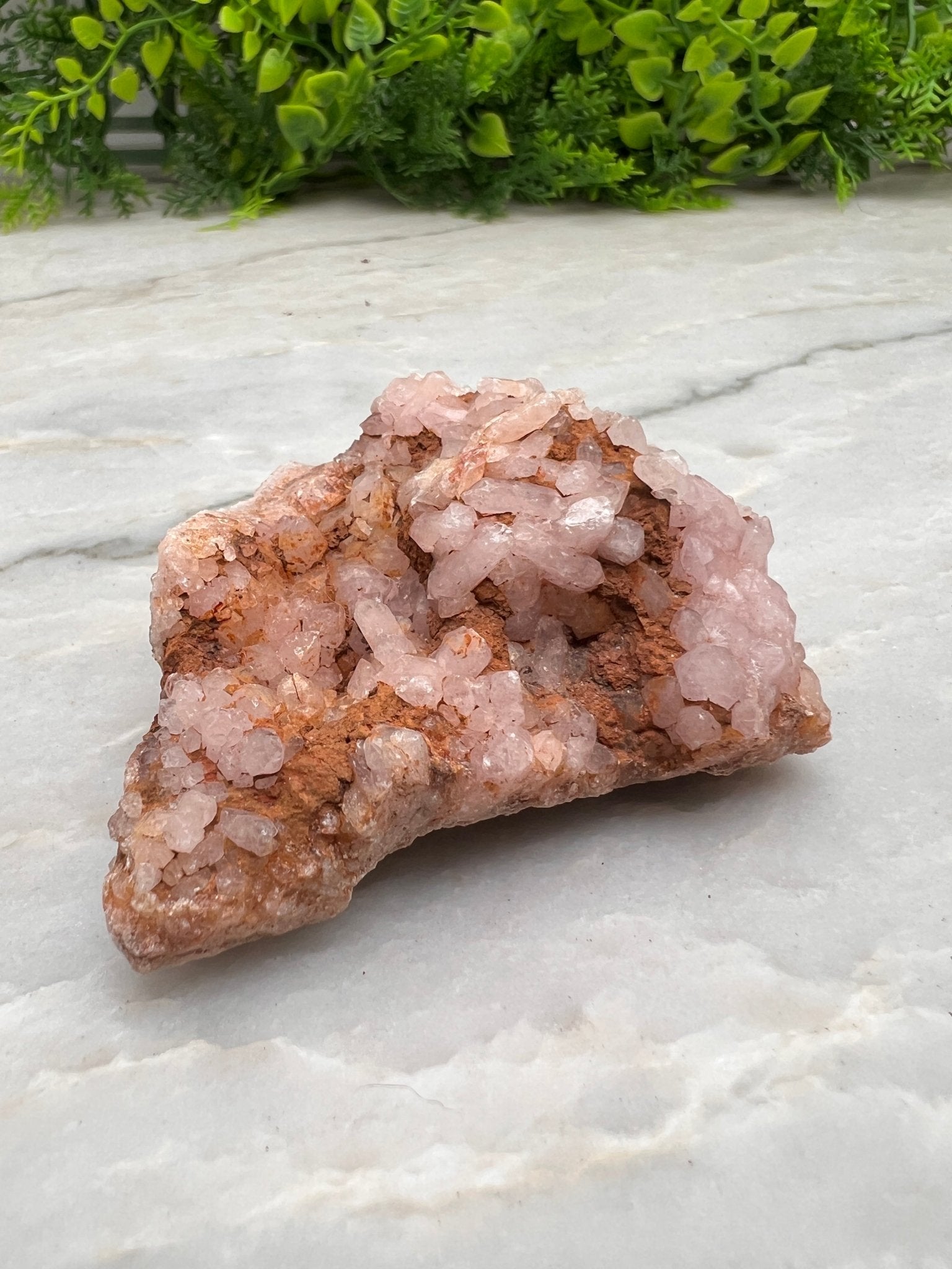 Rosa Amethyst-Cluster (8 cm) von KEY LIME STORE