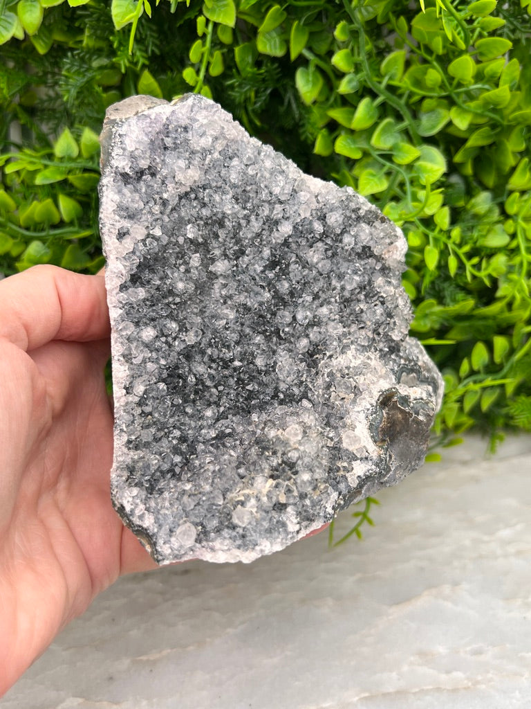 Amethist cluster cut base