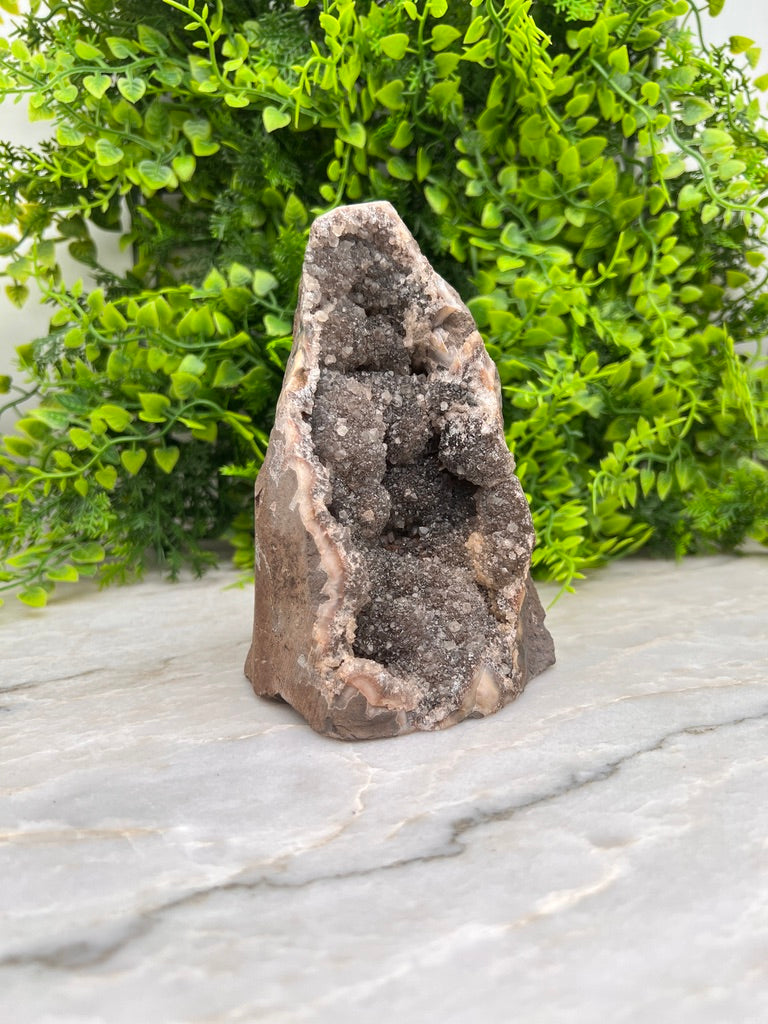 Amethist cluster cut base