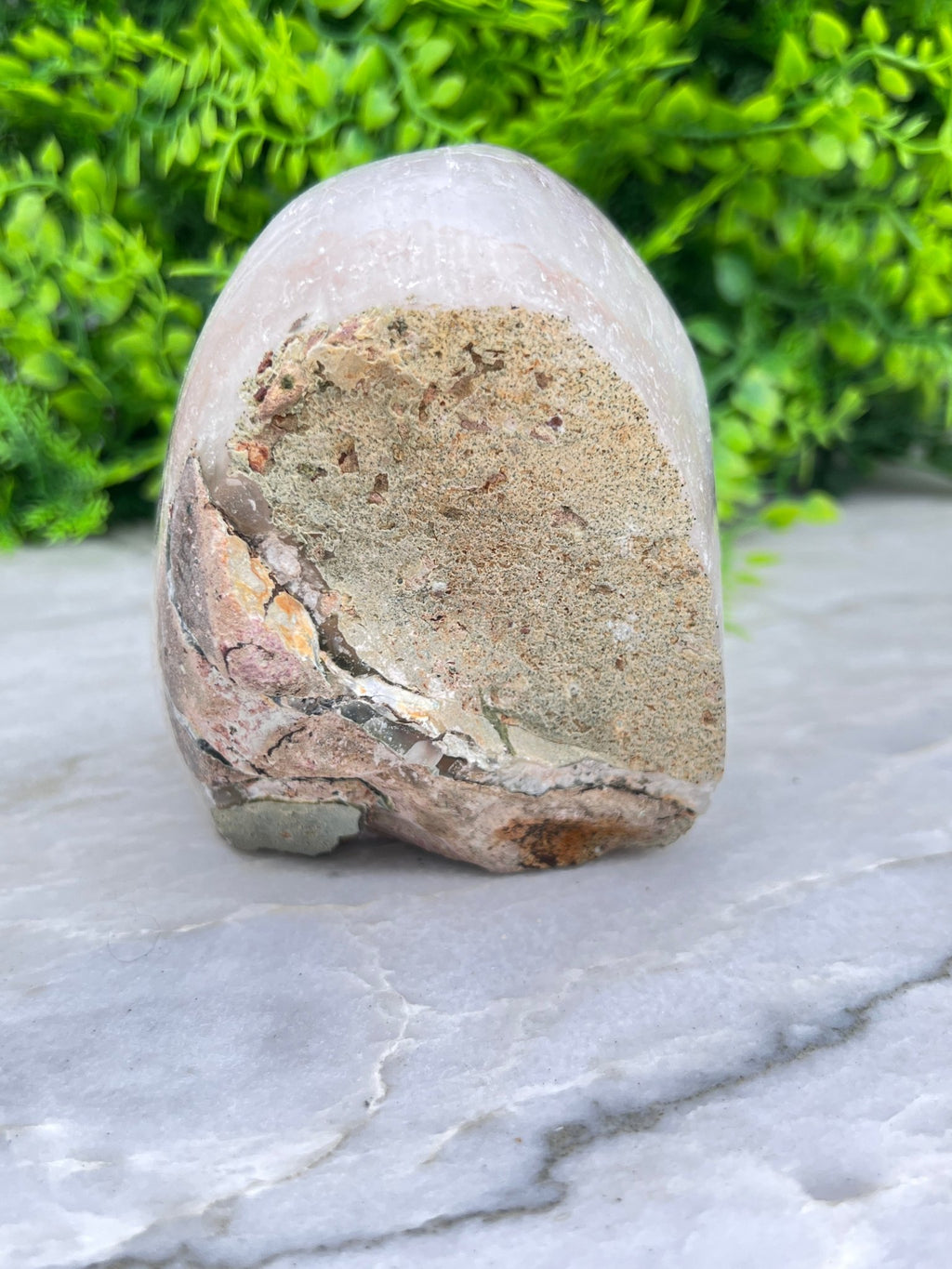 Amethyst mit Bergkristall, Cluster-Schliff an der Basis (1,024 kg) von KEY LIME STORE