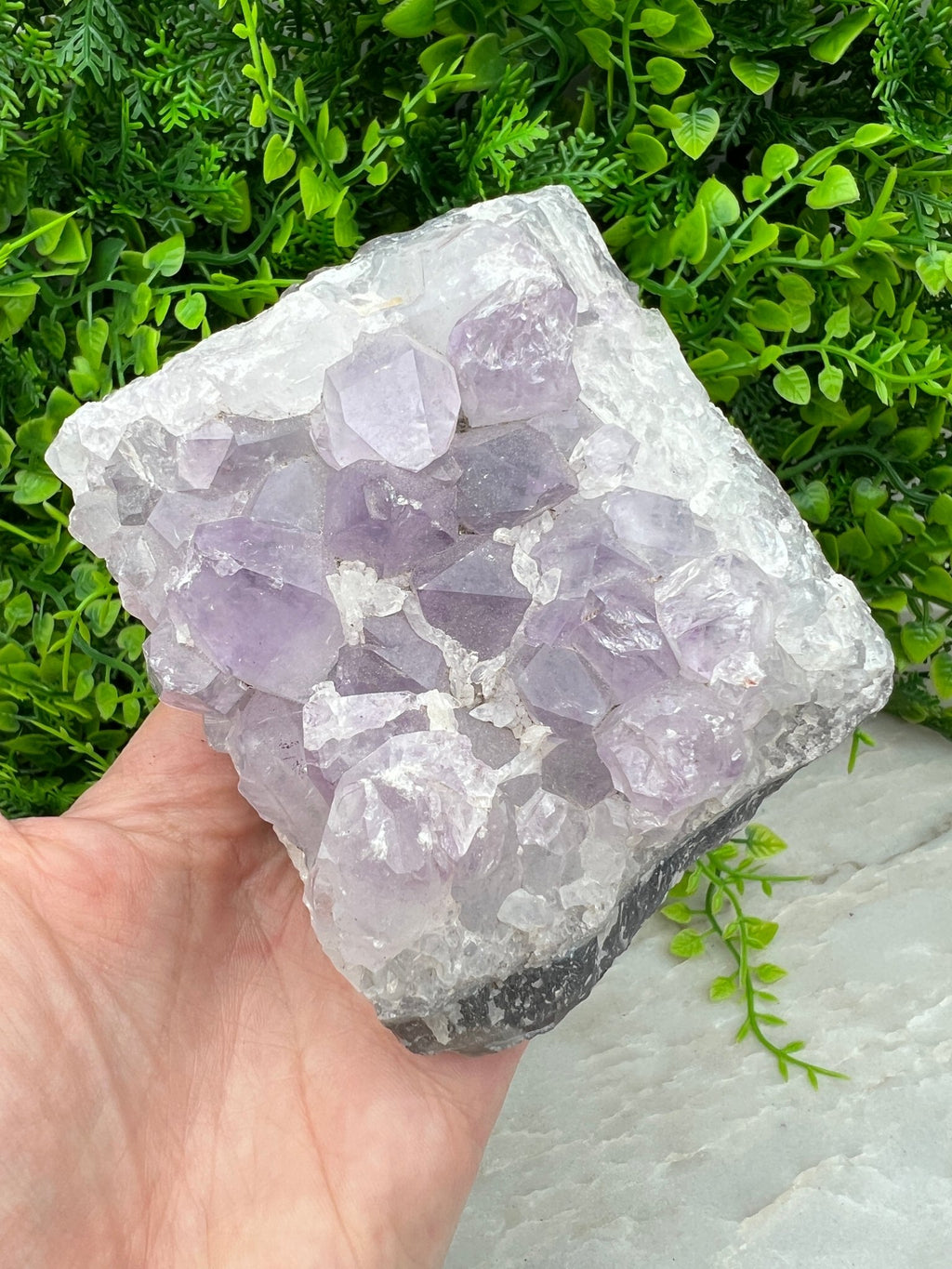 Amethyst-Cluster (644 Gramm) von KEY LIME STORE