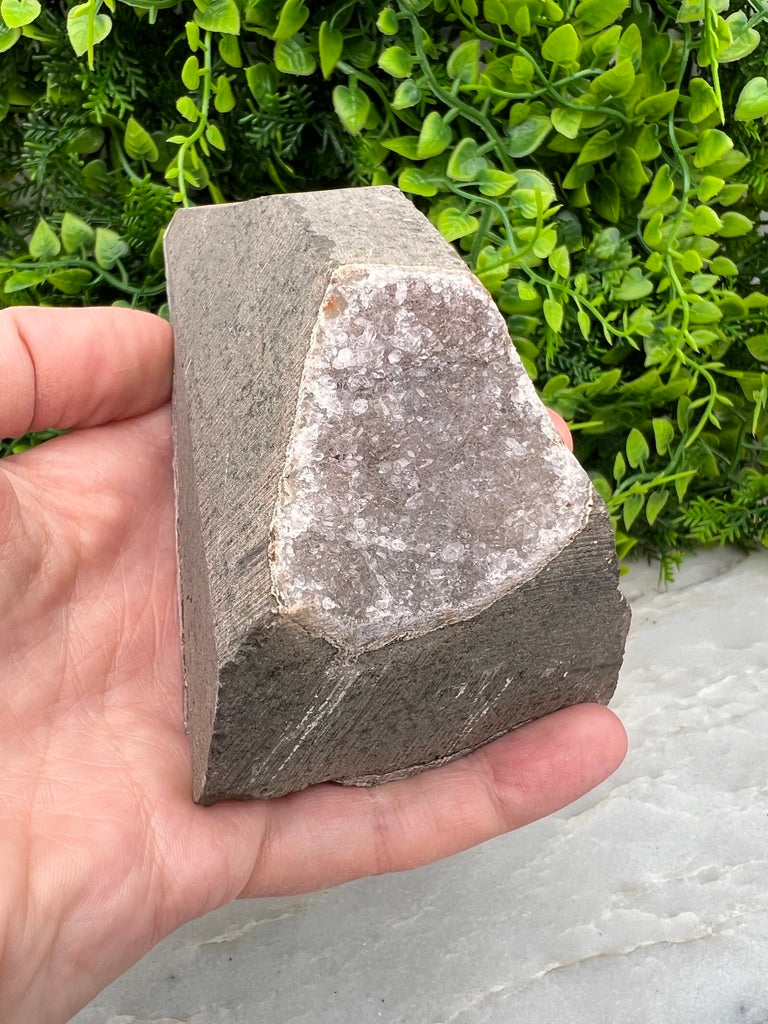 Amethist cluster cut base