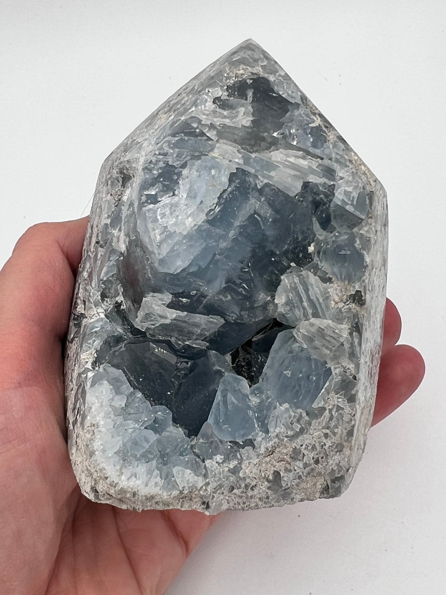 Celestien-Cluster, Spitzenschliff, Basis 0,827 kg von KEY LIME STORE