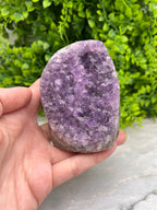 Amethist cluster cut base