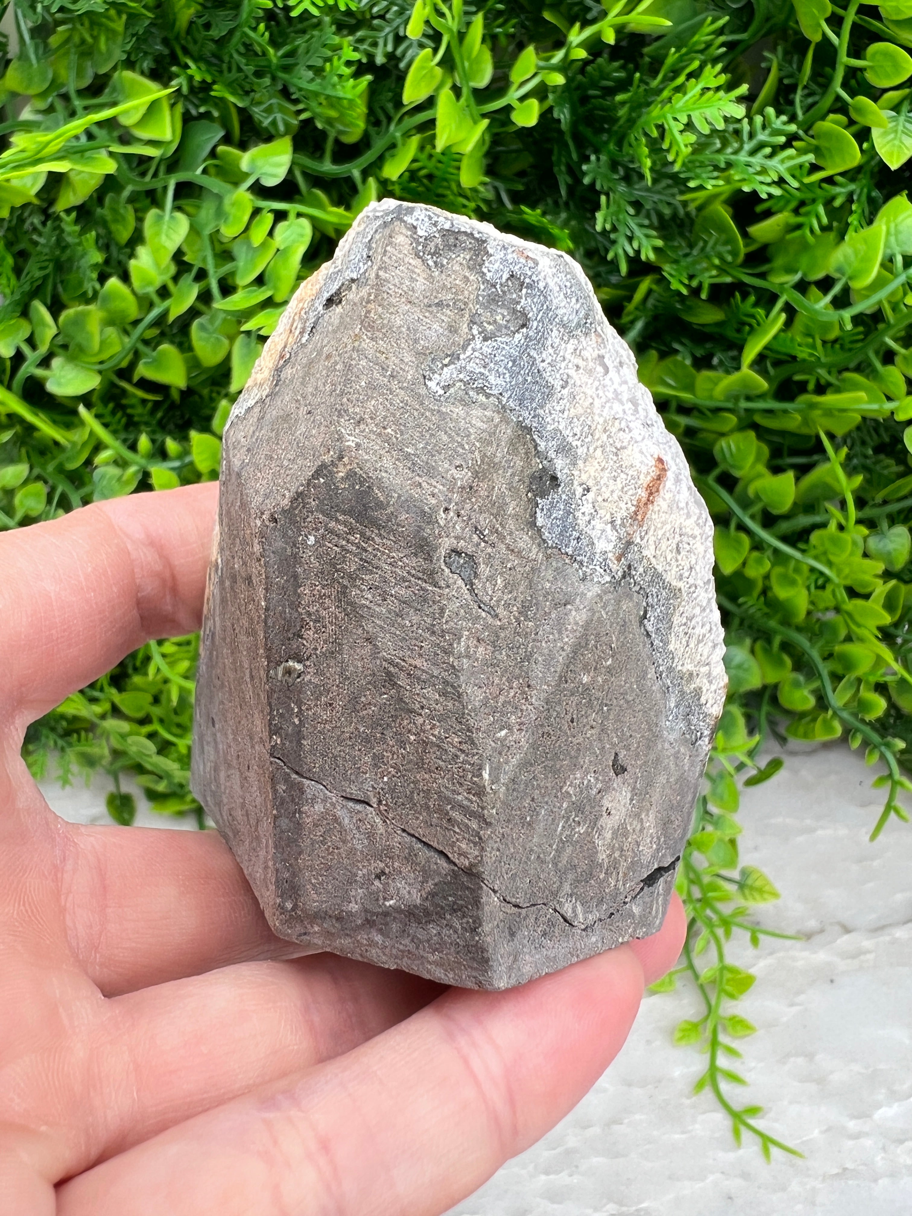 Amethist cluster cut base (7 cm)