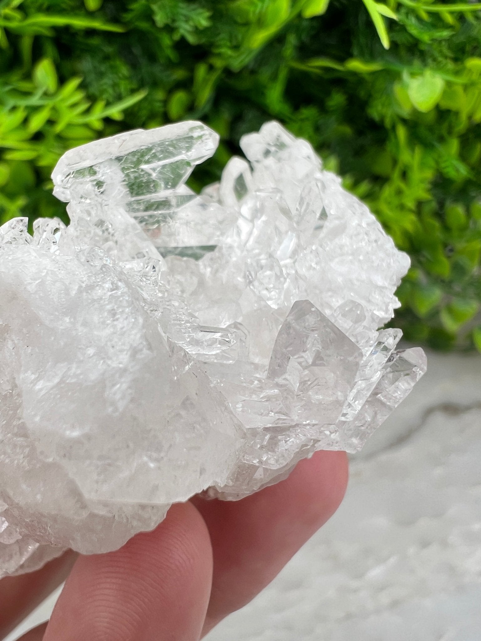 Bergkristal cluster met prachtige kristallen (8 cm) by KEY LIME STORE