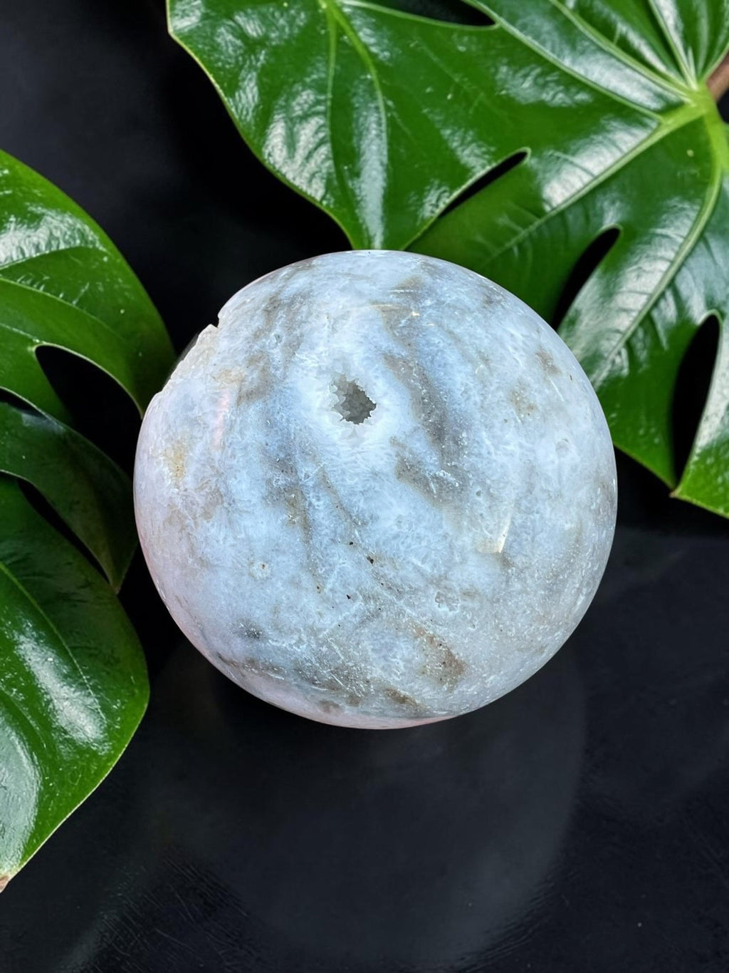 Druze-Zebra-Jaspis-Kugel von KEY LIME STORE