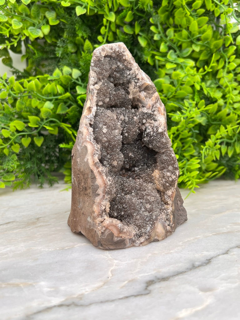 Amethist cluster cut base